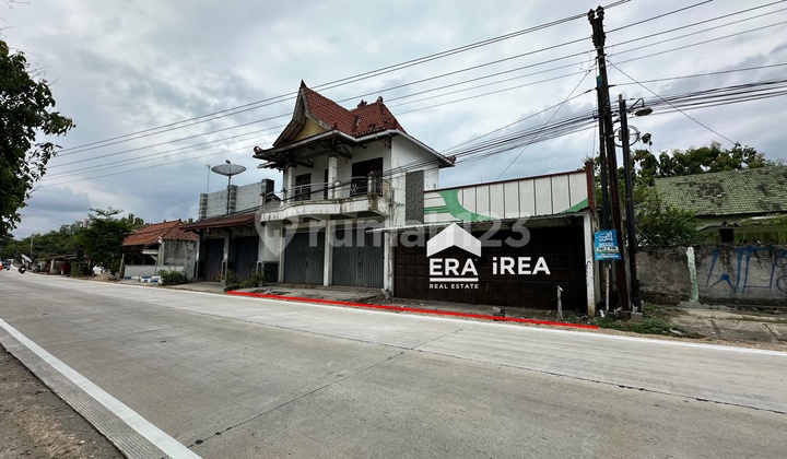 For Sale: Commercial Space with Free Ready-to-Use Warehouse in Bendosari, Solo. For Sale: Commercial Space with Free Ready-to-Use Warehouse in Bendosari, Solo.