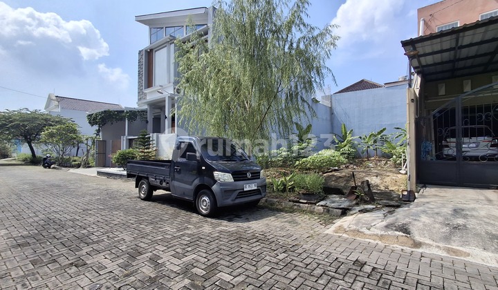 Cheap Land for Sale in the Elite Neighborhood of Solo Baru Cheap Land for Sale in the Elite Neighborhood of Solo Baru