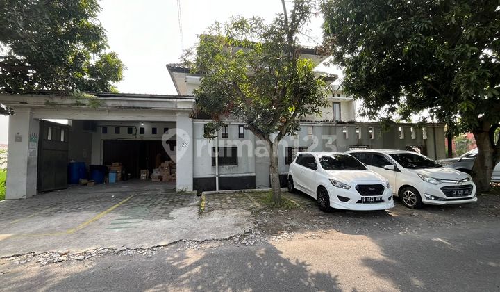 Solo House for Rent Near UMS Solo