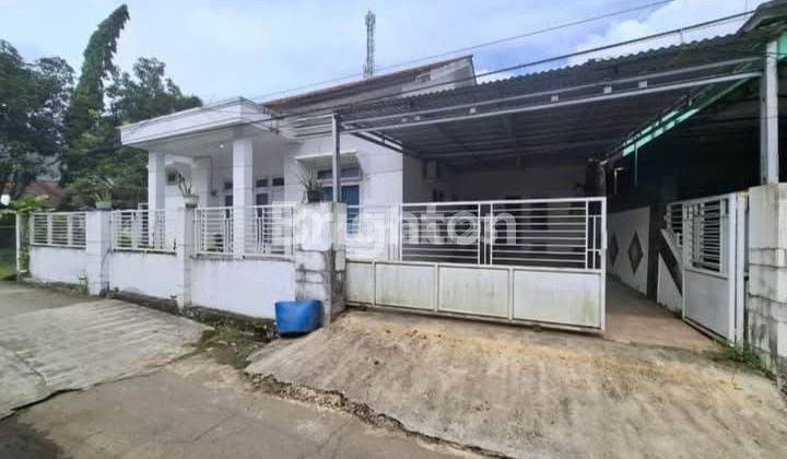RUMAH LUAS DEKAT RS SMC 1