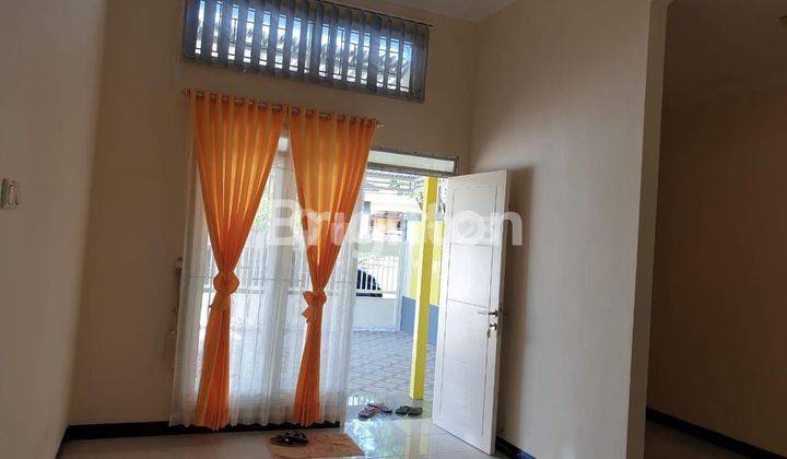 Rumah cantik di perumahan Grand taman sari 1
