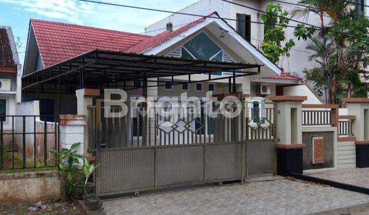 Rumah cantik dekat Gor Sempaja 1