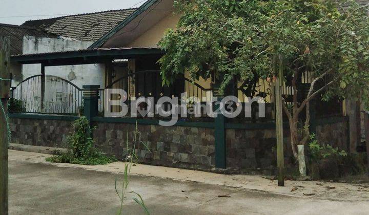 Rumah Hook dalam perumahan KORPRI loabakung 1