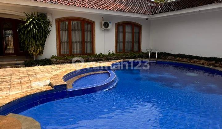 Rumah Sewa Ada Kolam Renang di Cilandak Surat SHM Rumah Sewa Ada Kolam Renang di Cilandak Surat SHM