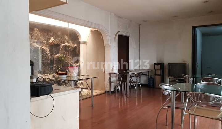 Dijual Rumah di Kemang, Jakarta Selatan. Dijual Rumah di Kemang, Jakarta Selatan.