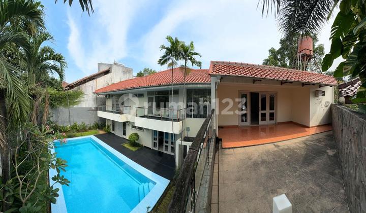 Dijual Rumah 2 Lantai Ada Kolam Renang di Cilandak Jaksel