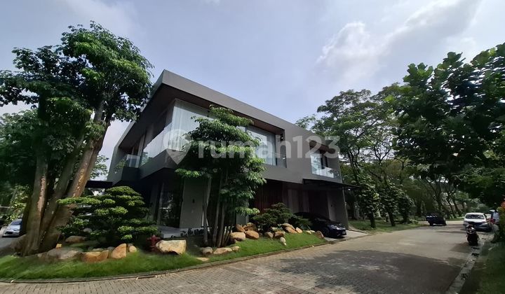 Dijual Rumah Mewah Bangunan Mandiri Super Cakep di Greencove Bsd