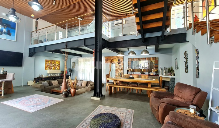 Bangunan Mandiri Rasa Villa Bali Open Space Concept Di Foresta