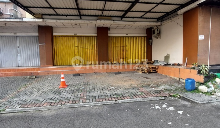 Shop House for Sale, Connected, Nice and Busy, Suitable for Business, Prime Location in BSD