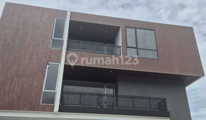 Dijual Rumah Bangunan Mandiri di Sutera Flamboyan 2