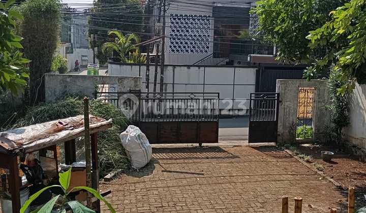 Rumah Dijual Menghadap Timur di Kebayoran Baru