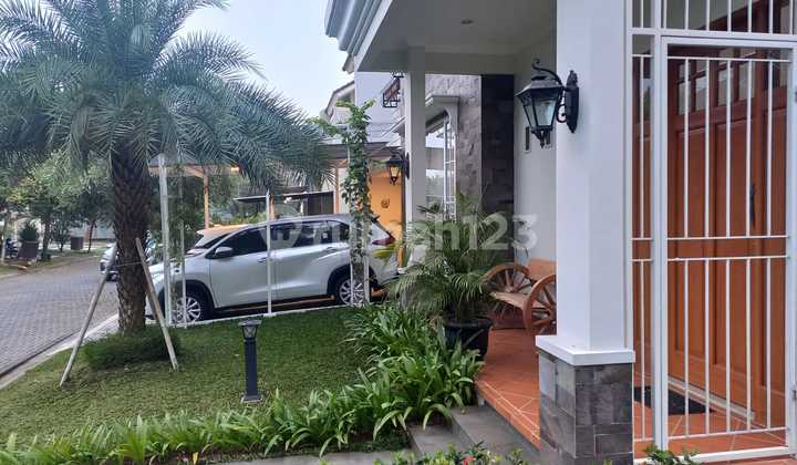 Luxury House with Spacious Garden Rare Freehold Unit in BSD 2