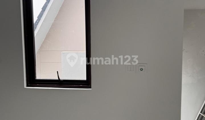 Dijual Rumah Baru Boulevard 2 LT Aeris di Citra Garden Serpong 2