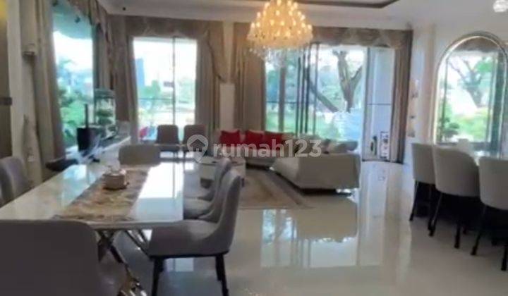 Rumah Mewah Jarang Ada View Danau Di Green Lake City 1