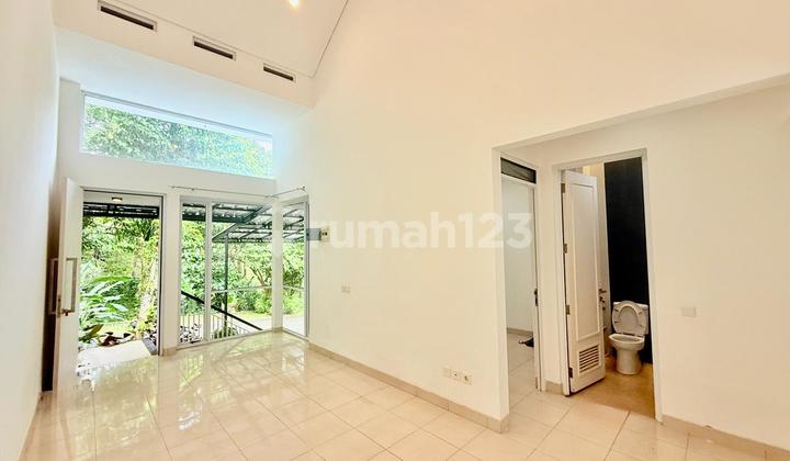 Rumah Hook Minimalis Siap Huni Backyard Luas SHM Sentul City, Bogor 2