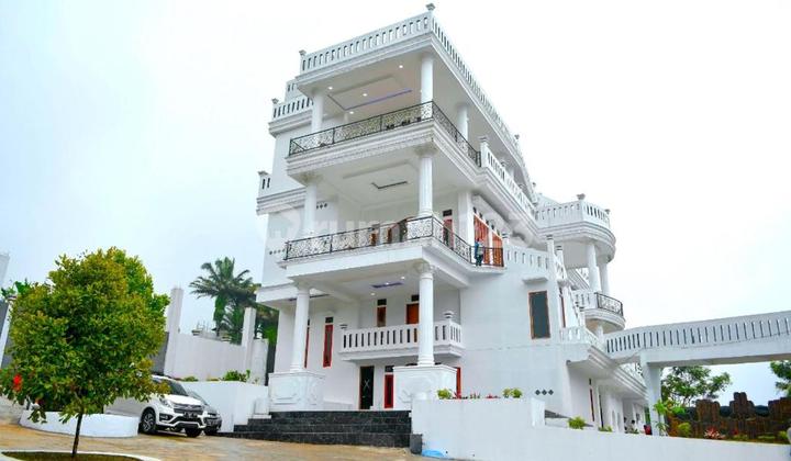 Villa with the Best and Elegant View in Bogor Villa with the Best and Elegant View in Bogor