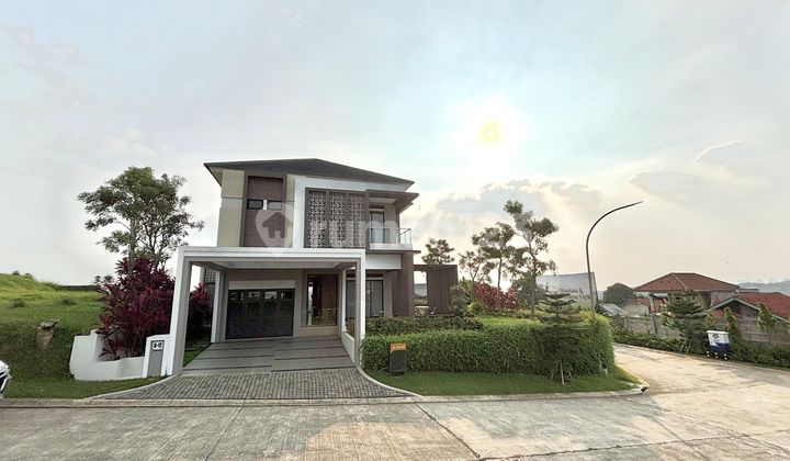 Rumah Baru Tropical Style Posisi Hook Bisa Cicil 60 Kali Dengan View 360° Pegunungan Sentul City, Bogor Rumah Baru Tropical Style Posisi Hook Bisa Cicil 60 Kali Dengan View 360° Pegunungan Sentul City, Bogor