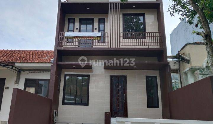 Rumah Modern 2 Lantai Siap Huni Shm Area Sentul City, Bogor 1