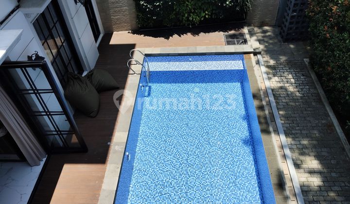 Rumah Classic 2 Lantai Furnish Private Pool Belakang Green Area 8 Menit Exit Tol Sentul City, Bogor 2