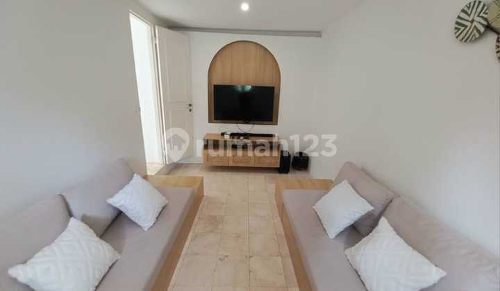 Villa Estetik Private Pool Dekat Tol Dan Aeon Mall Sentul City, Bogor 2