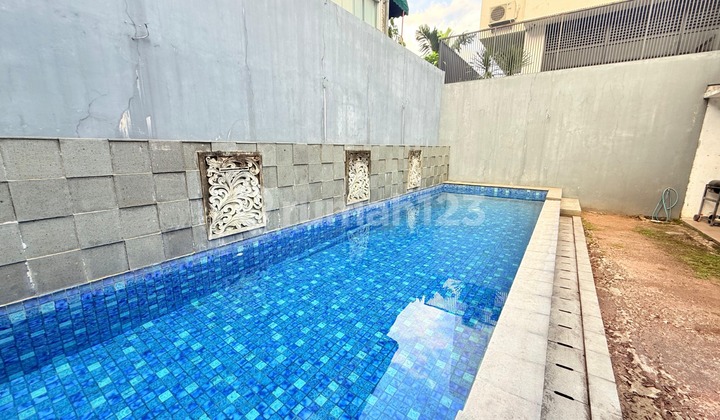 Rumah Modern 2 Lantai Private Pool Depan Green Area Sentul City, Bogor 1