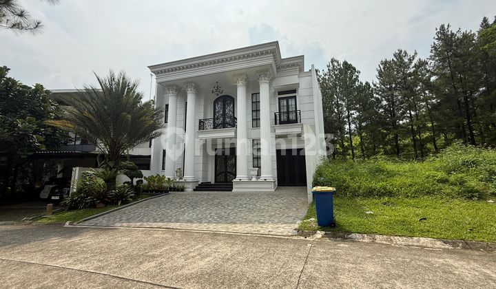 Rumah Classic 2 Lantai Furnish Private Pool Belakang Green Area 8 Menit Exit Tol Sentul City, Bogor
