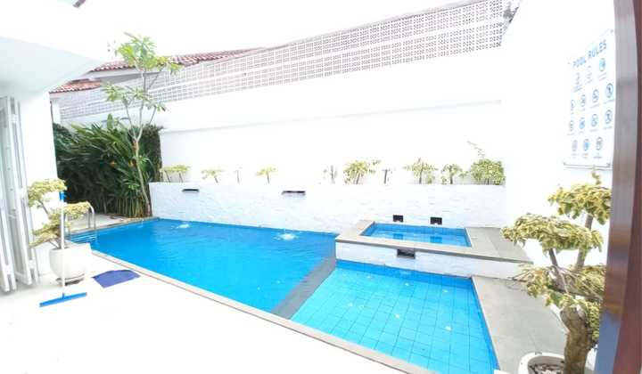 Villa Estetik Private Pool Dekat Tol Dan Aeon Mall Sentul City, Bogor 1