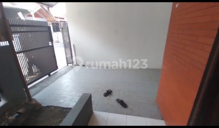 Rumah Bagus di Antapani Cocok untuk Tinggal atau Kantor Rumah Bagus di Antapani Cocok untuk Tinggal atau Kantor