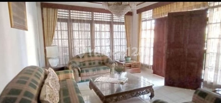 Rumah di Jalan Cigadung Raya Cikutra Hanya Hitung Tanah