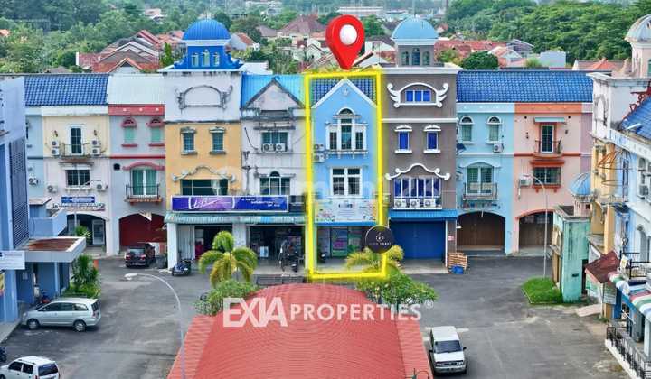 For Sale: 3-Story Shop House, Strategic Location, Sukajadi, Taman Niaga Batam