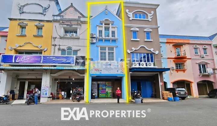 For Sale: 3-Story Shop House, Strategic Location, Sukajadi, Taman Niaga Batam