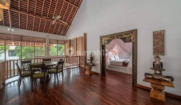 Dijual Villa Seminyak 1