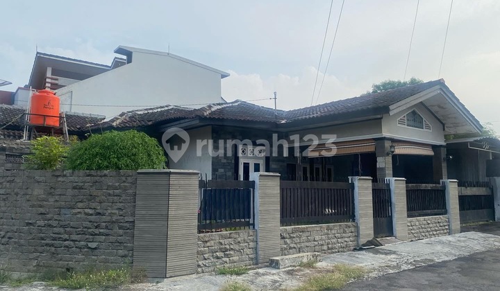 Rumah Ciremai Giri perumnas Kota Cirebon Dekat Stasiun