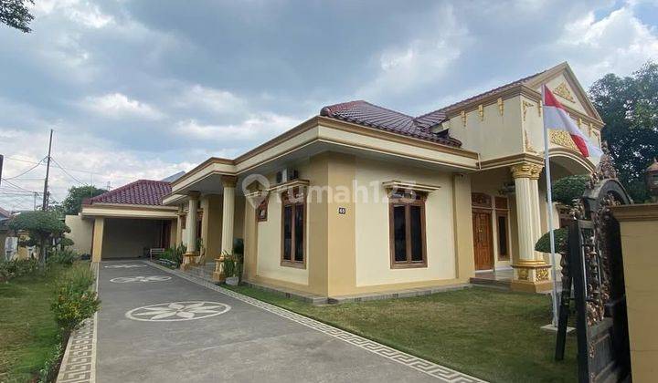 Furnished SHM di Rumah Mewah Sayap Jalan Cipto Kota Cirebon, Cirebon 1