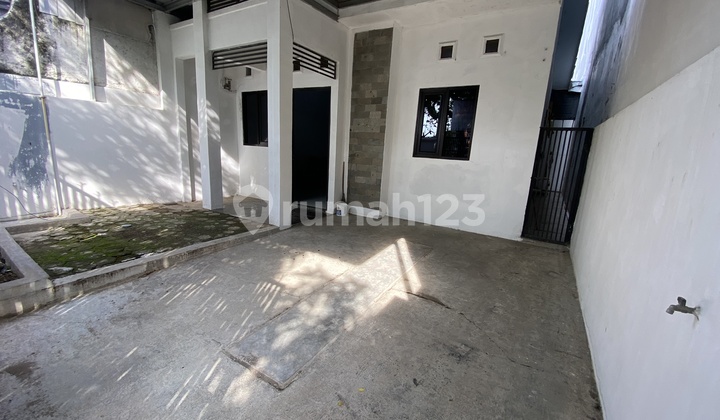 Cheap Central Cirebon Tani Dawuan House for Rent