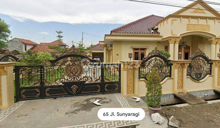 Furnished SHM di Rumah Mewah Sayap Jalan Cipto Kota Cirebon, Cirebon 2