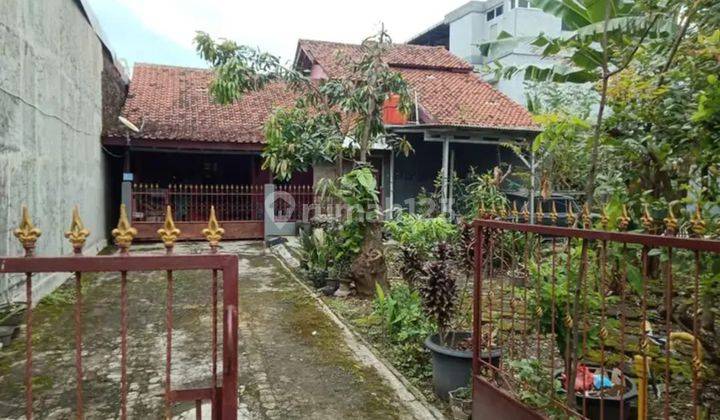 di Rumah Dekat Jl Cipto Akses Jalan Lebar, Cirebon 2