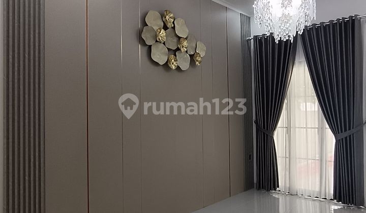 Rumah Mewah Baru Evakuasi Dekat Pusat Kota & Stasiun Zona Pendidikan 2