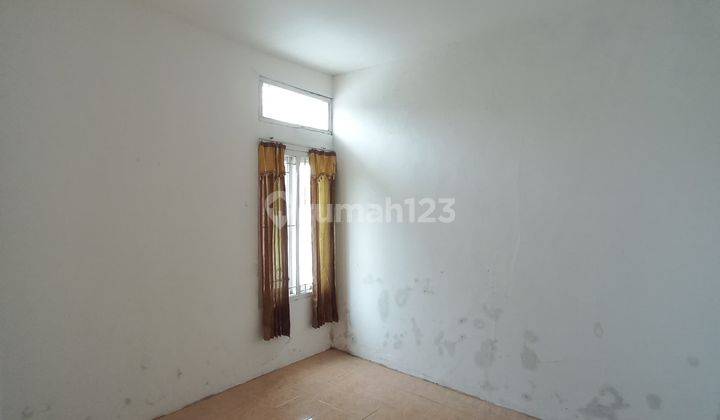 kamar tidur rumah kontrakan taman banjarwangunan cirebon