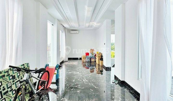 Rumah Luxury Modern Klasik di Tanjung Barat Jakarta Selatan 2