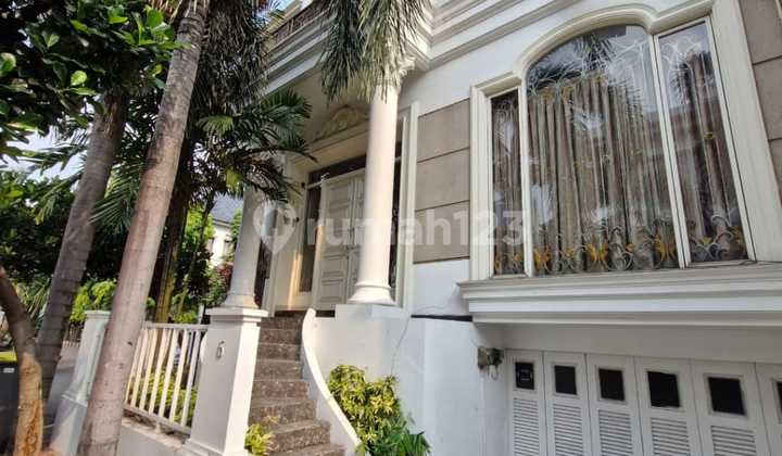DIJUAL RUMAH MEWAH DALAM CLUSTER KAWASAN JALAN GATOT SUBROTO JAKARTA SELATAN