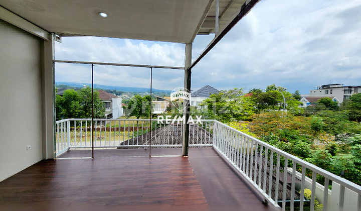Rumah Cantik Viu Gunung Lt 371 Kt 4 Sentul City 2