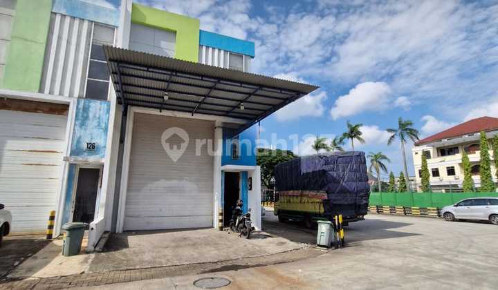 DIJUAL GUDANG STRATEGIS AREA KOMPLEK GREEN SADAYU JAKARTA BARAT