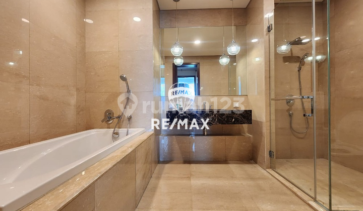 Disewakan Pakubuwono House 2+1 Study 175M² - Usd 2,500/Bulan