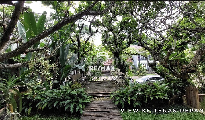 Rumah Artistik 2 Lantai di Bintaro - LT 398 M² LB 240 M², 5 Kt, SHM 2