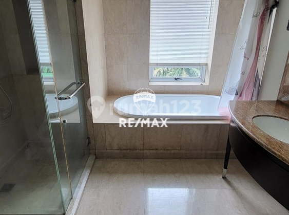 Dijual / Disewakan Apartemen Pakubuwono View - 3 Bedroom Luas 2