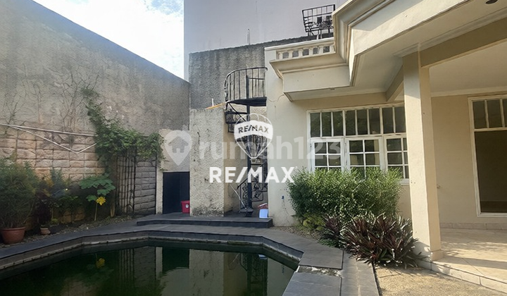 Rumah Mewah 2 Lantai di Pondok Indah - LT 788 M² LB 765 M², Kolam Renang Pribadi, SHM