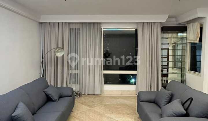 DISEWAKAN APARTEMEN MEWAH DI PUSAT KOTA AREA JAKARTA SELATAN