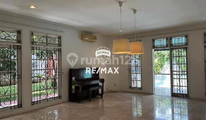 Rumah Klasik Mewah Disewakan di Ampera Raya Jakarta Selatan, LT 800 M² Ada Kolam Renang 2