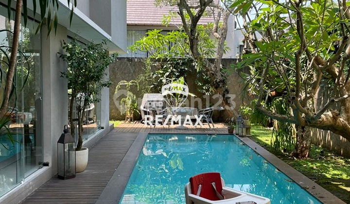 Luxury House for Sale at an Affordable Price in Bintaro Veteran Area